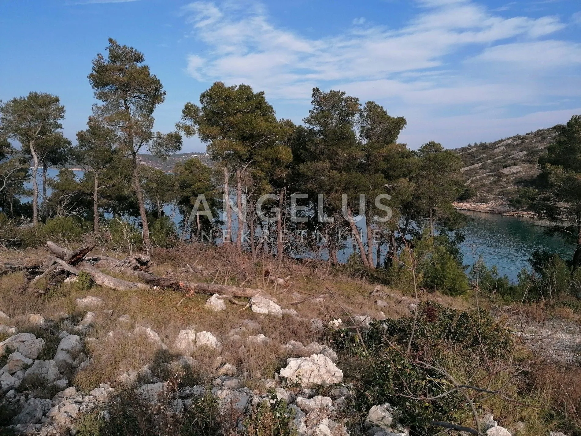 brač - polj.zem. sa objektom prvi red uz more, 2040 m2, prodaja - slika 5