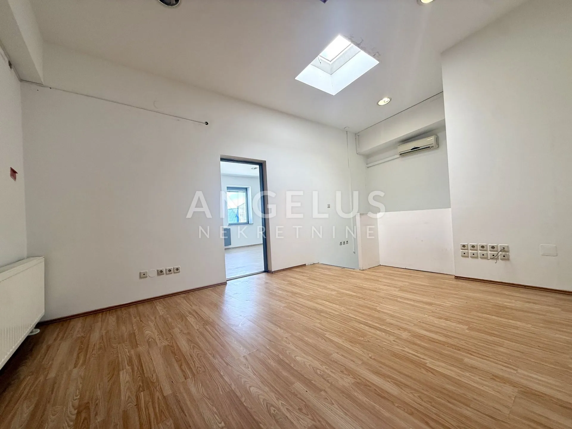 zagreb, buzin - uredsko, prodajno - skladišni prostor 650m2 s parkingom - slika 18