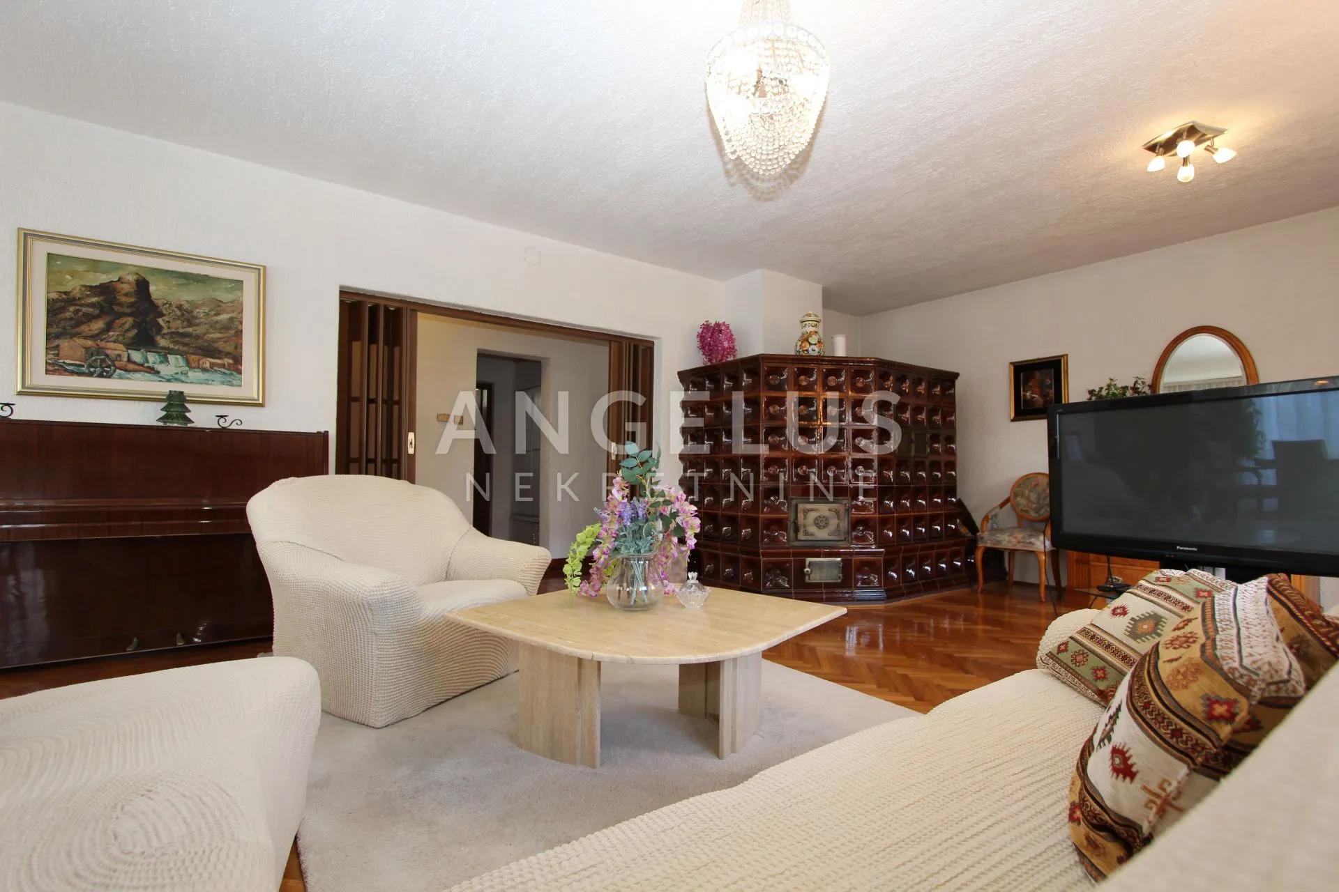 zagreb, pantovčak - dvoetažni stan 160m2 s balkonom, režije uključene - slika 9