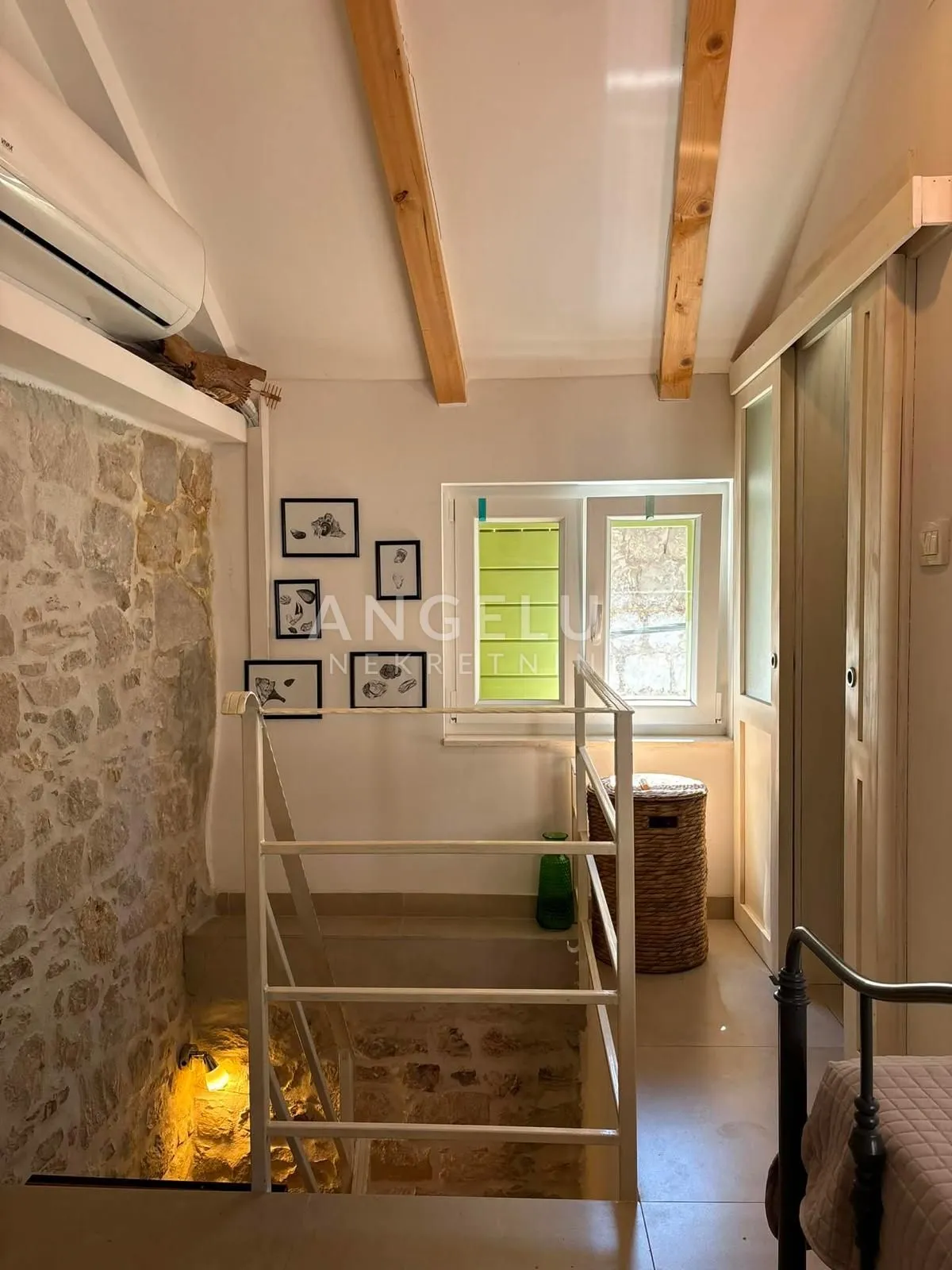 kaštela - renovirana kamena kuća 50 m od mora, prodaja - slika 20