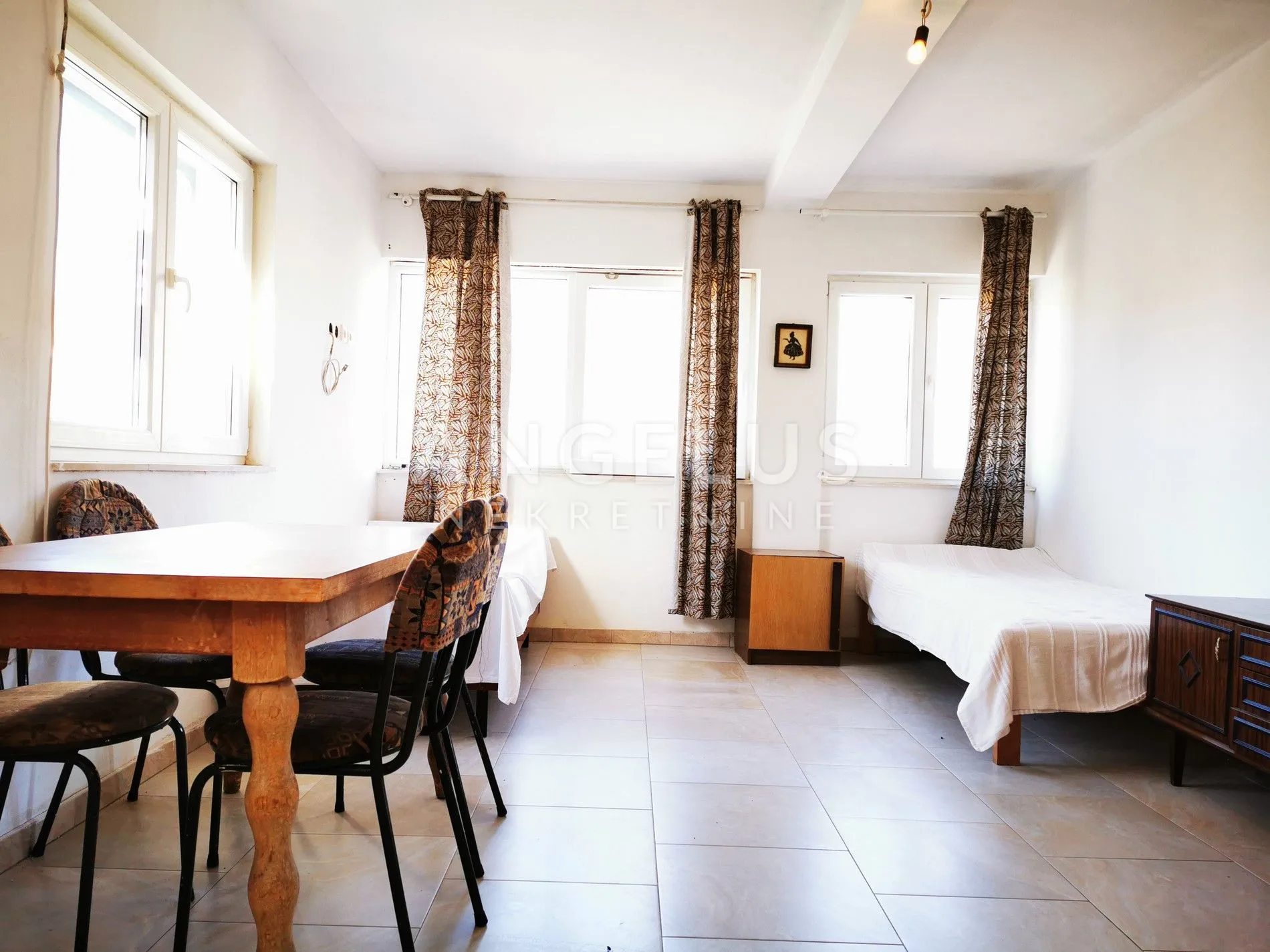 Šolta, Maslinica - jednosobni apartman u centru Maslinice, 43 m2 PRODAJA - Maslinica, Šolta