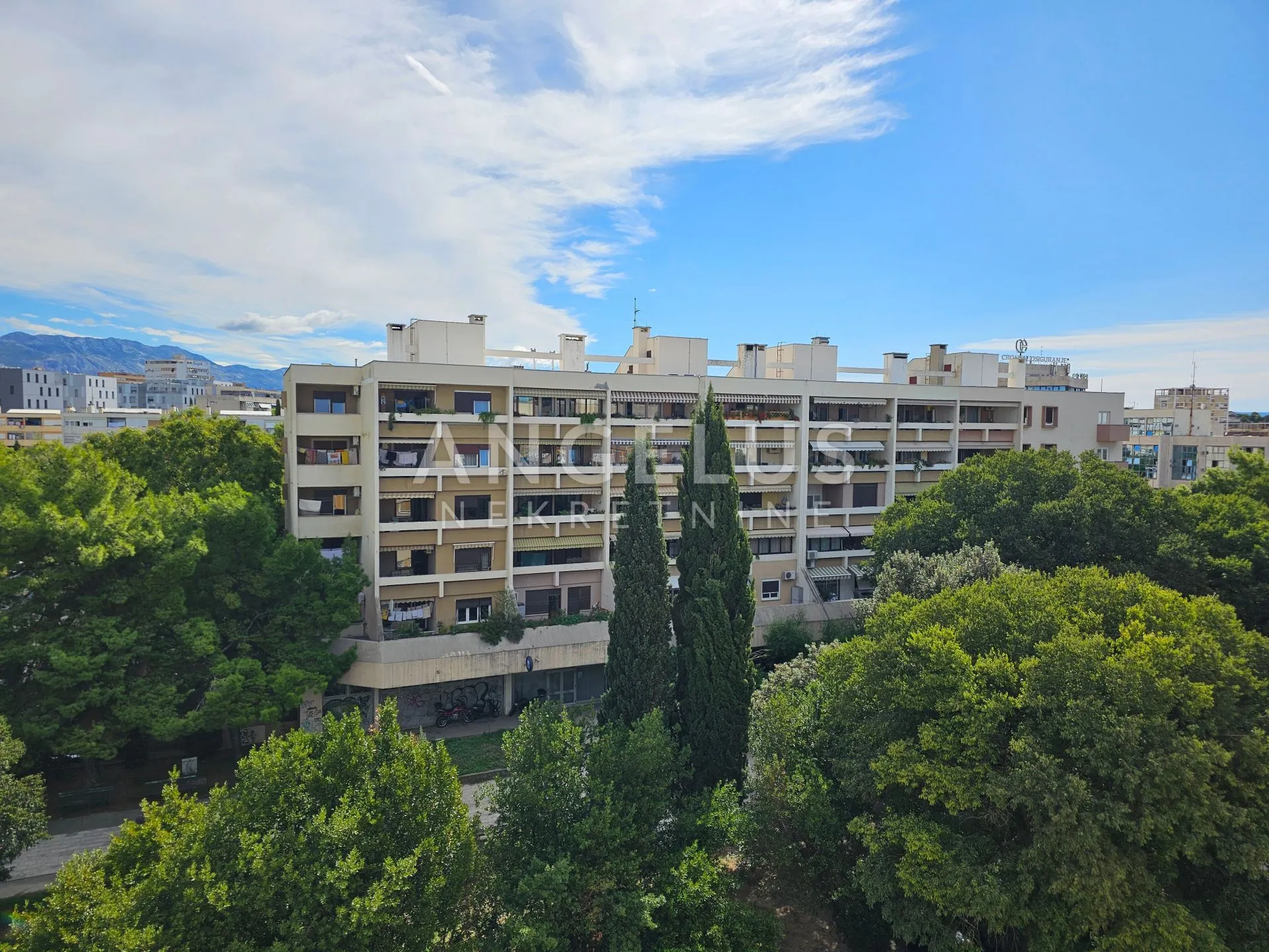 split, lovret - dvosoban stan, dugoročan najam - slika 24