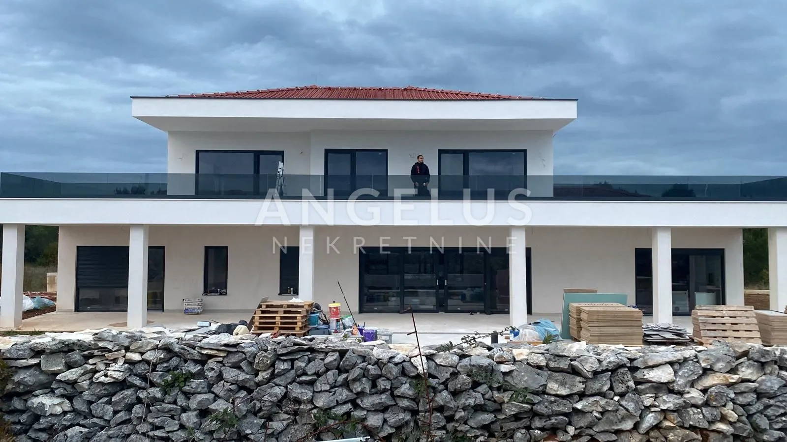 istra, rakalj - luksuzna vila s bazenom i pogledom na more - slika 23
