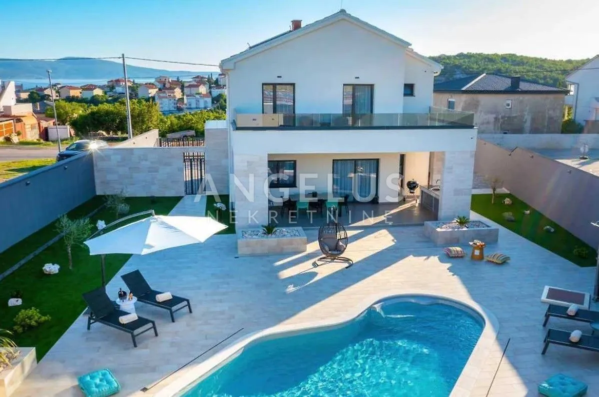 novi vinodolski - luksuzna kuća s bazenom 302m2 - slika 2