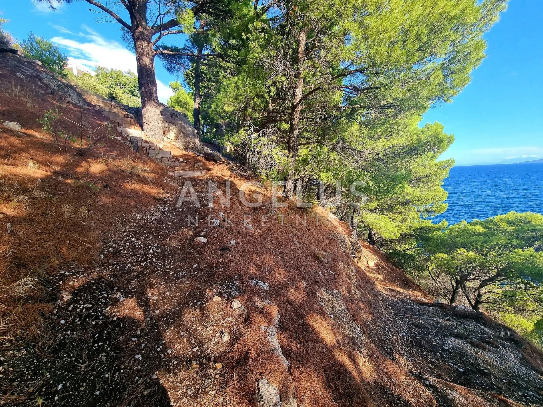 omiška rivijera - građ.zemljište prvi red do mora, pristup plaži - slika 21