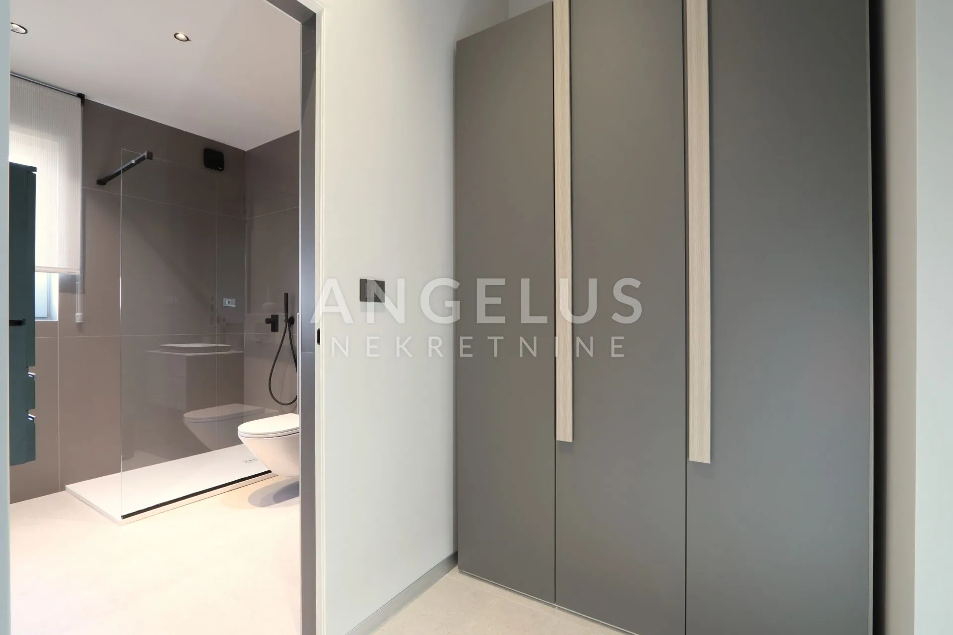 istra, svetvičenat - moderna vila bazenom, 220 m2 - slika 15