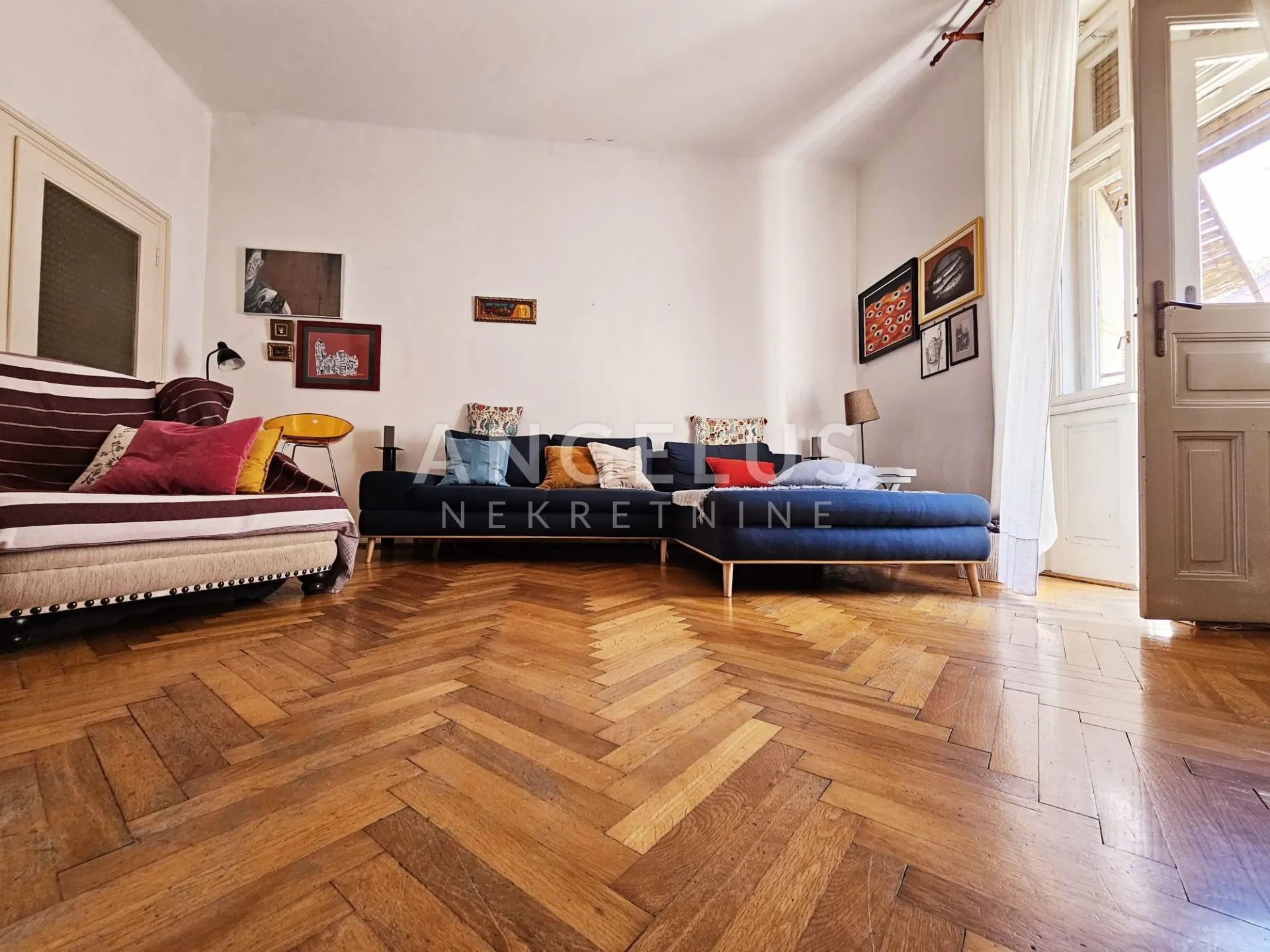 split, centar - lijepi građanski četverosoban stan s velikim potencijalom, 151 m2 - slika 1