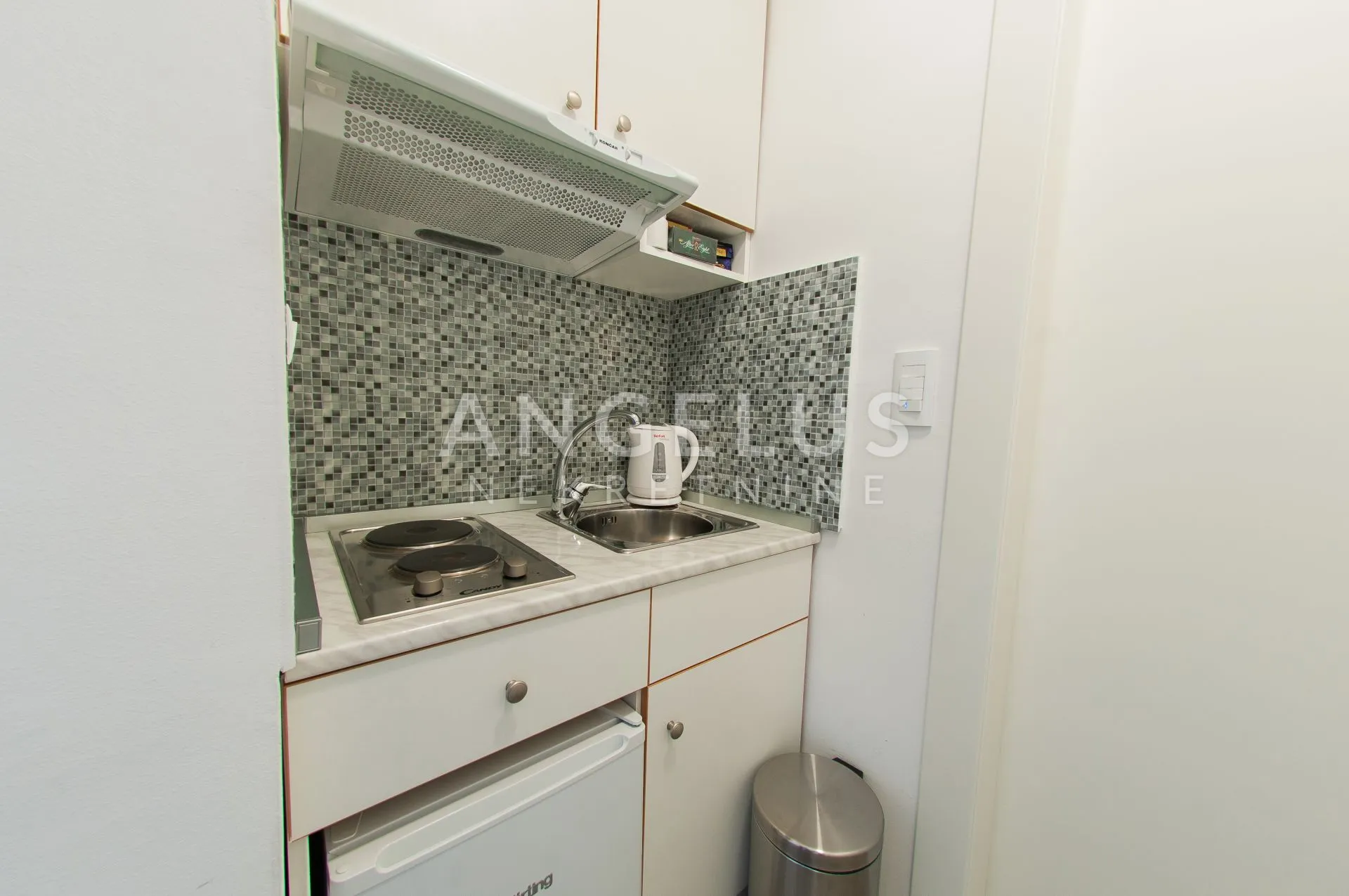 split, centar - uređeni apartmani u dioklecijanovoj palači - slika 17