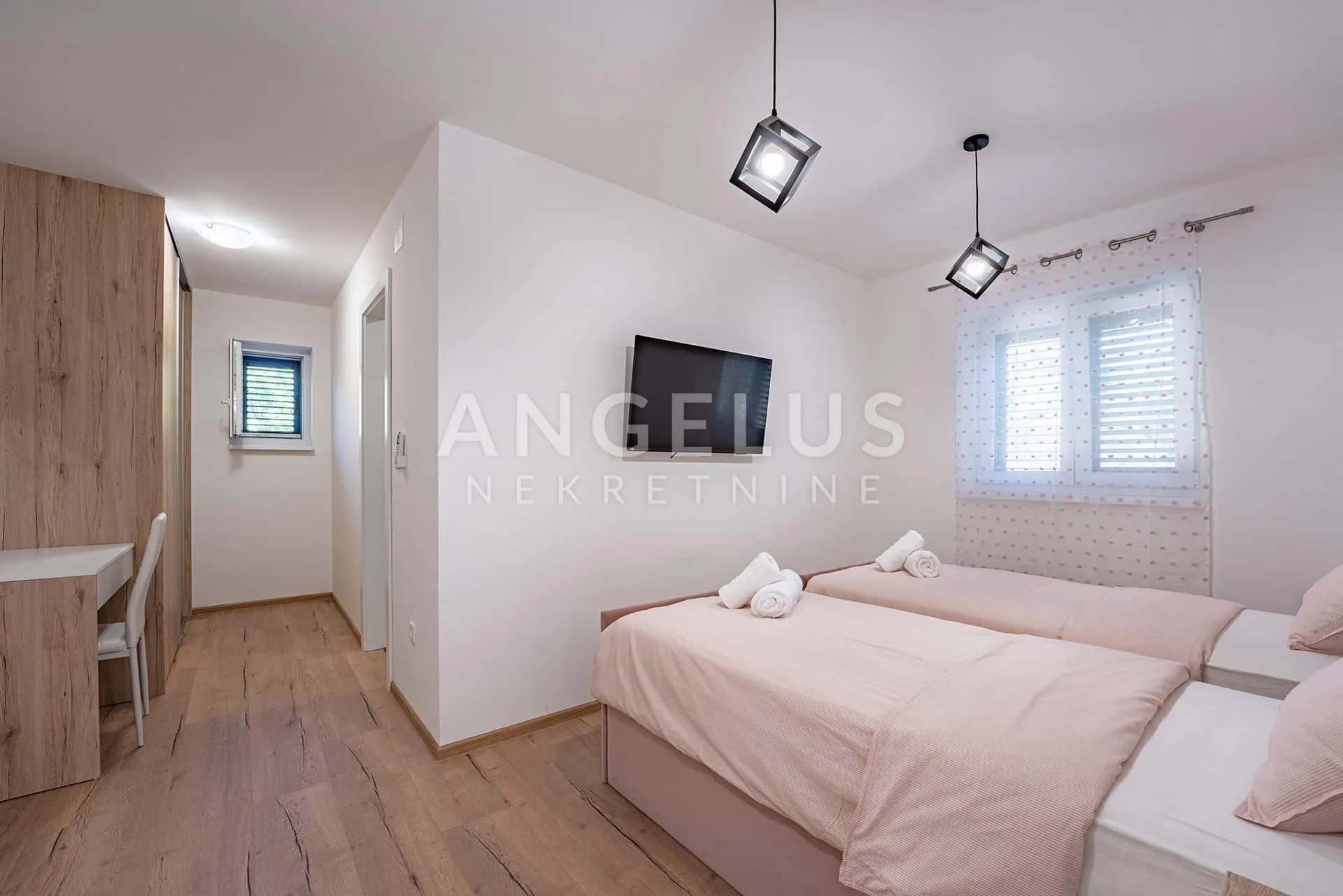krk, dobrinj - luksuzna vila s bazenom 300m2 - slika 20