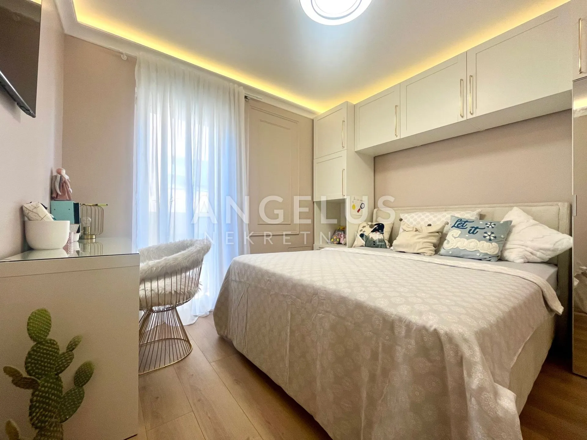 zagreb, gračani - moderna kuća 250m2 s bazenom - slika 20