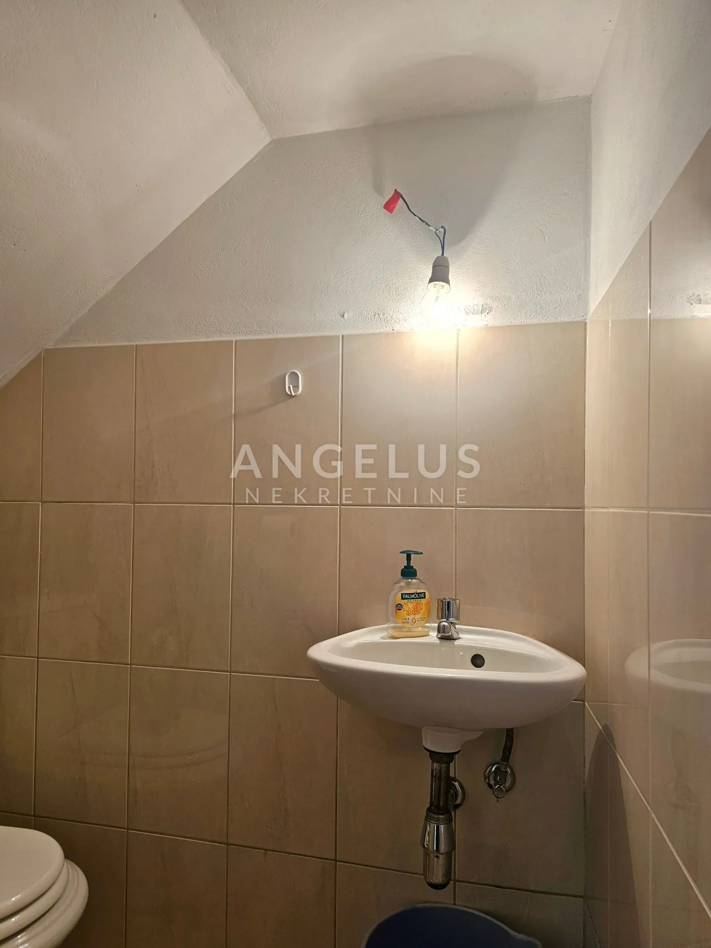 brač, sutivan - renovirana kamena kuća u centru mjesta, 90 m2 - slika 22
