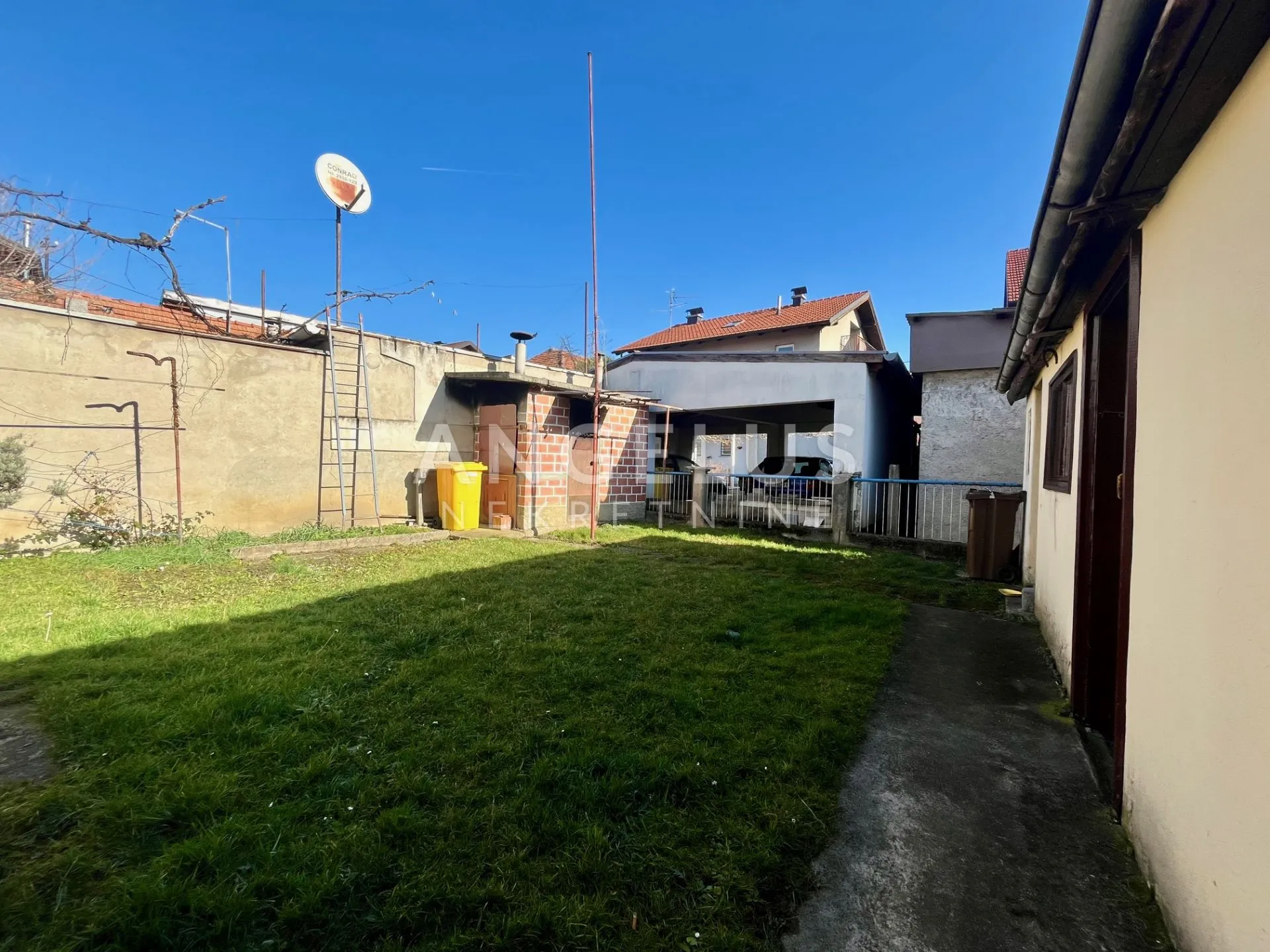 zagreb, dubrava - kuća s dvorišnim objektom i vrtom - slika 21