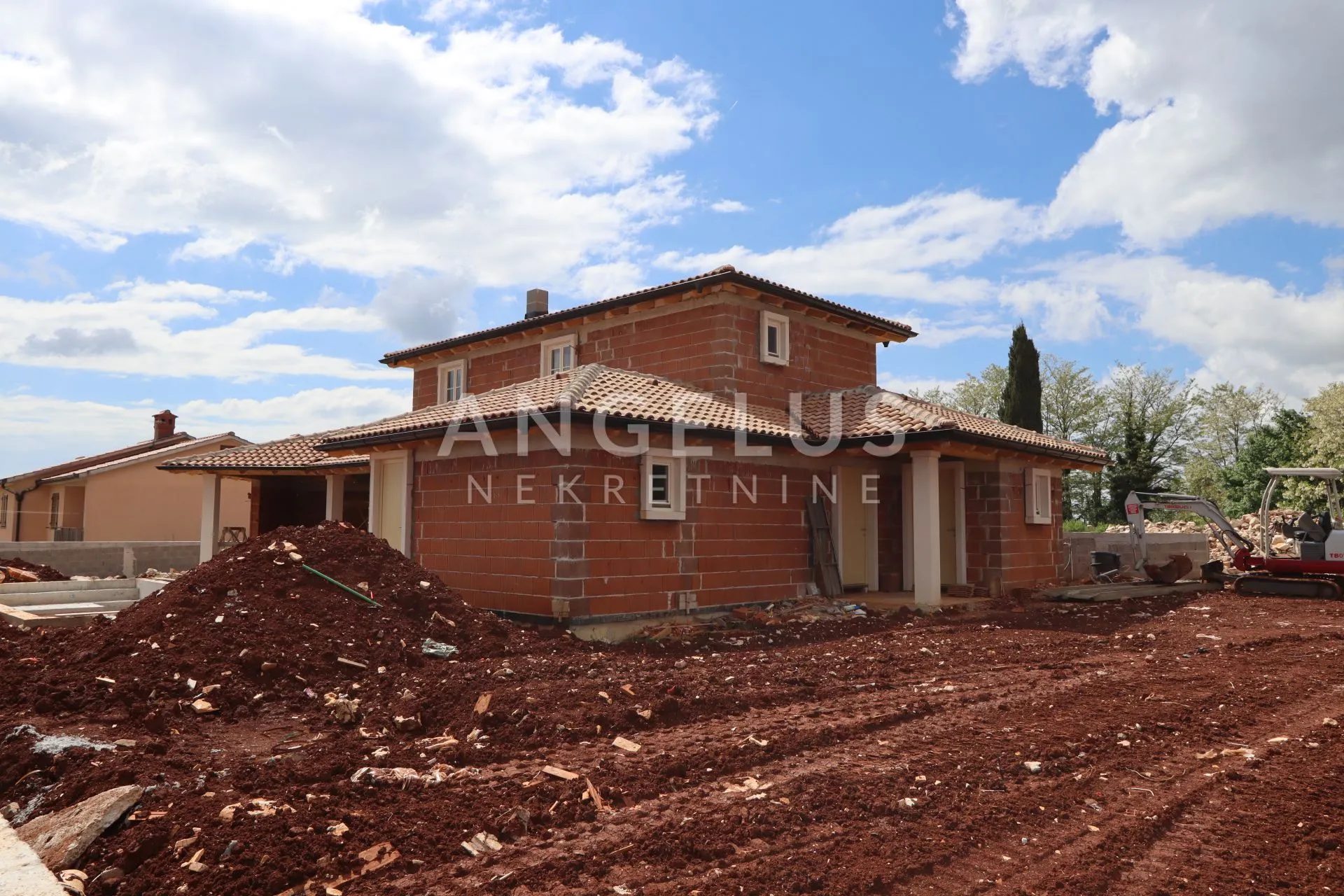 istra, okolica svetvinčenta - mediteranska vila s bazenom 167 m2 - slika 7