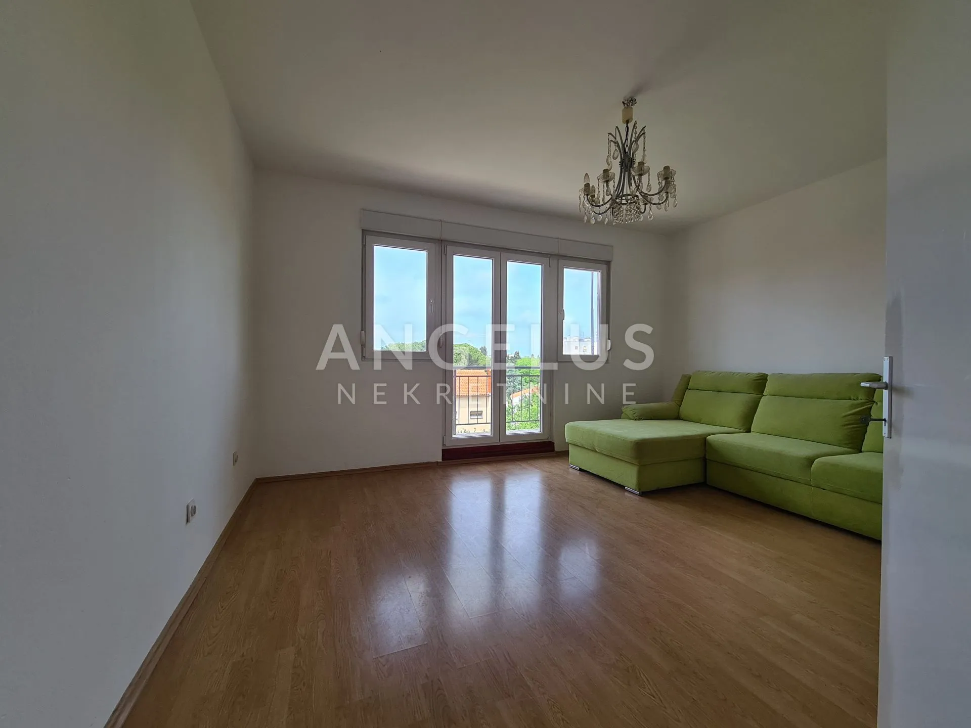 istra, pula - stan 110 m2 sa dvorišta 200 m2, prodaja - slika 11