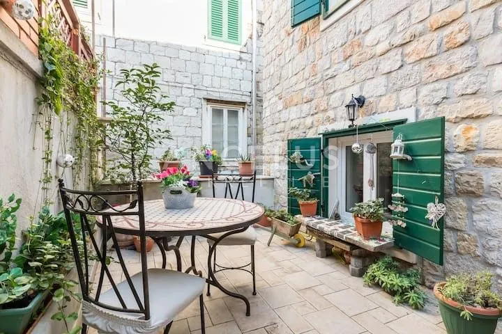 split, varoš - lijepo uređeni apartman u kamenoj kući, 99 m2, prodaja - slika 20
