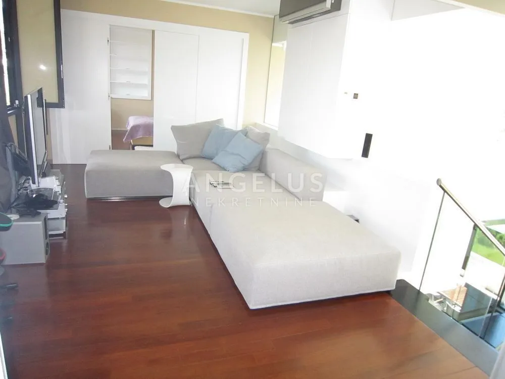 markuševac, ekskluzivna vila na prodaju, 700m2 - slika 12
