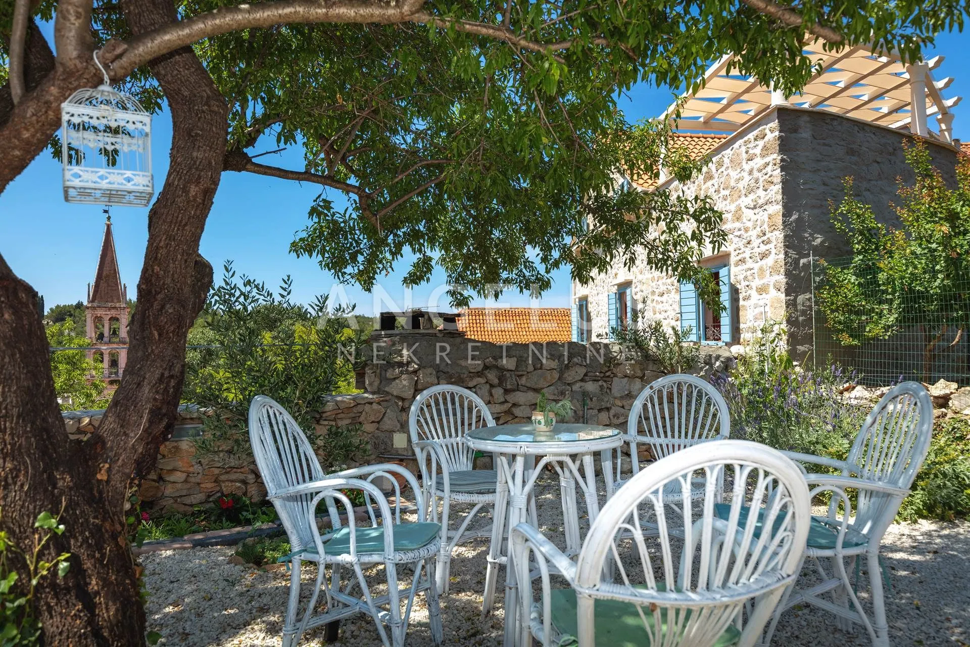 brač, milna - kamena kuća u centru milne sa bazenom, prodaja - slika 24