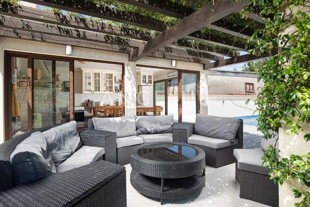 istra, barban - predivna kuća s bazenom, 185m2 - slika 9