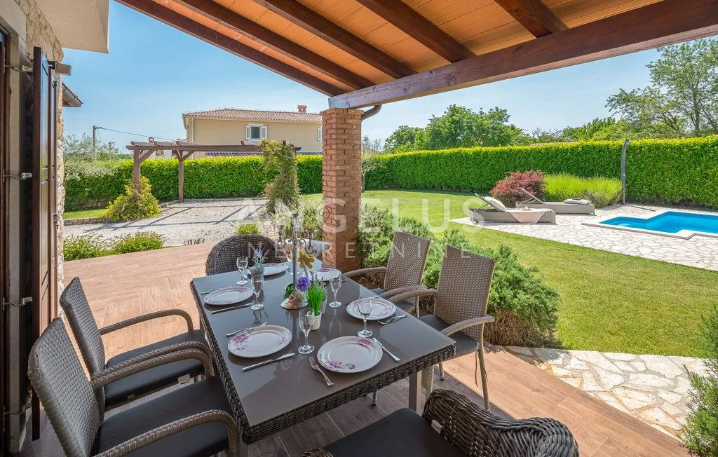 istra, sv. lovreč - vila s bazenom 120m2 - slika 28