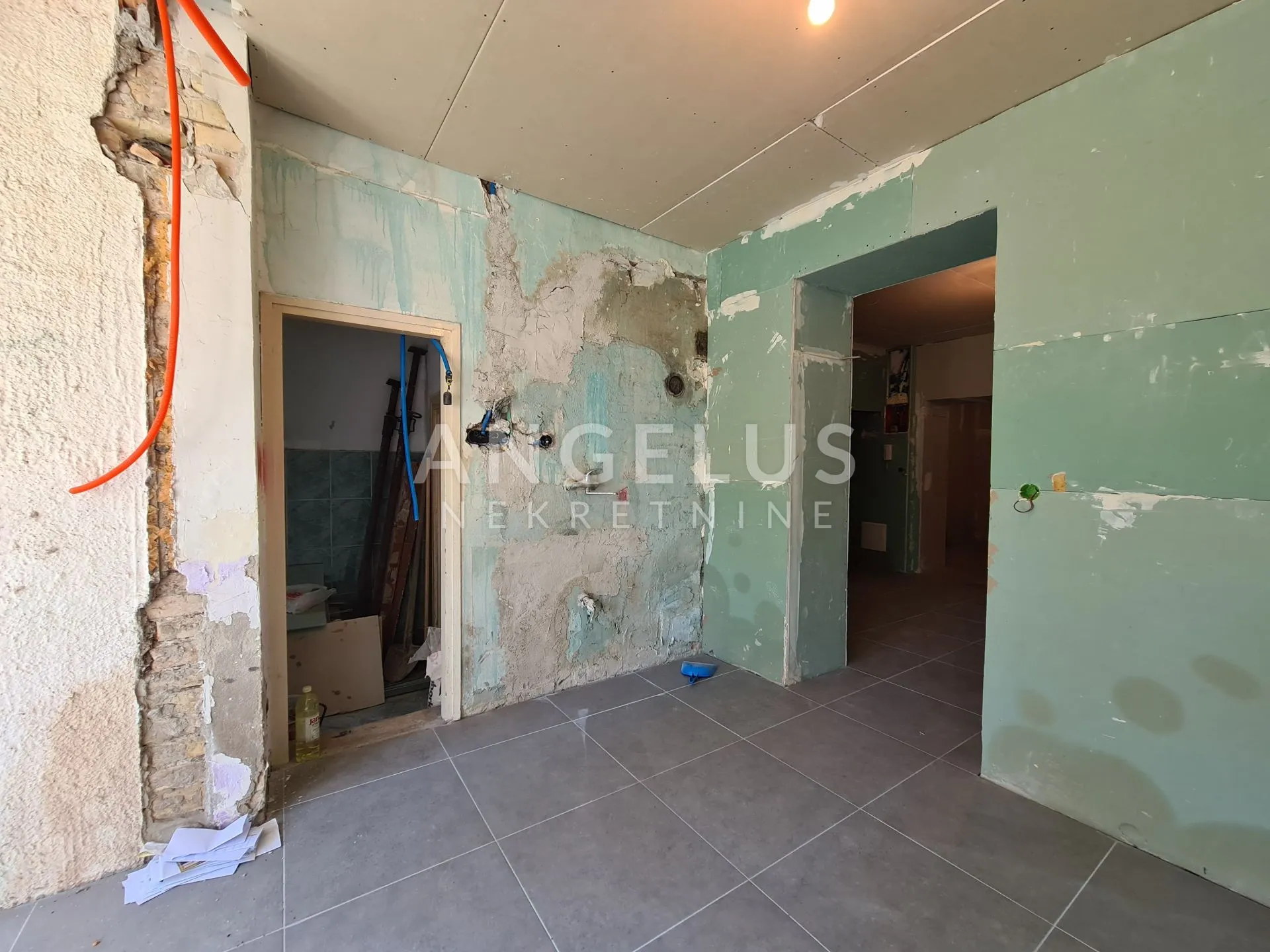 pula, centar - stan u prizemlju s dvorištem, 55m2, prodaja! - slika 9