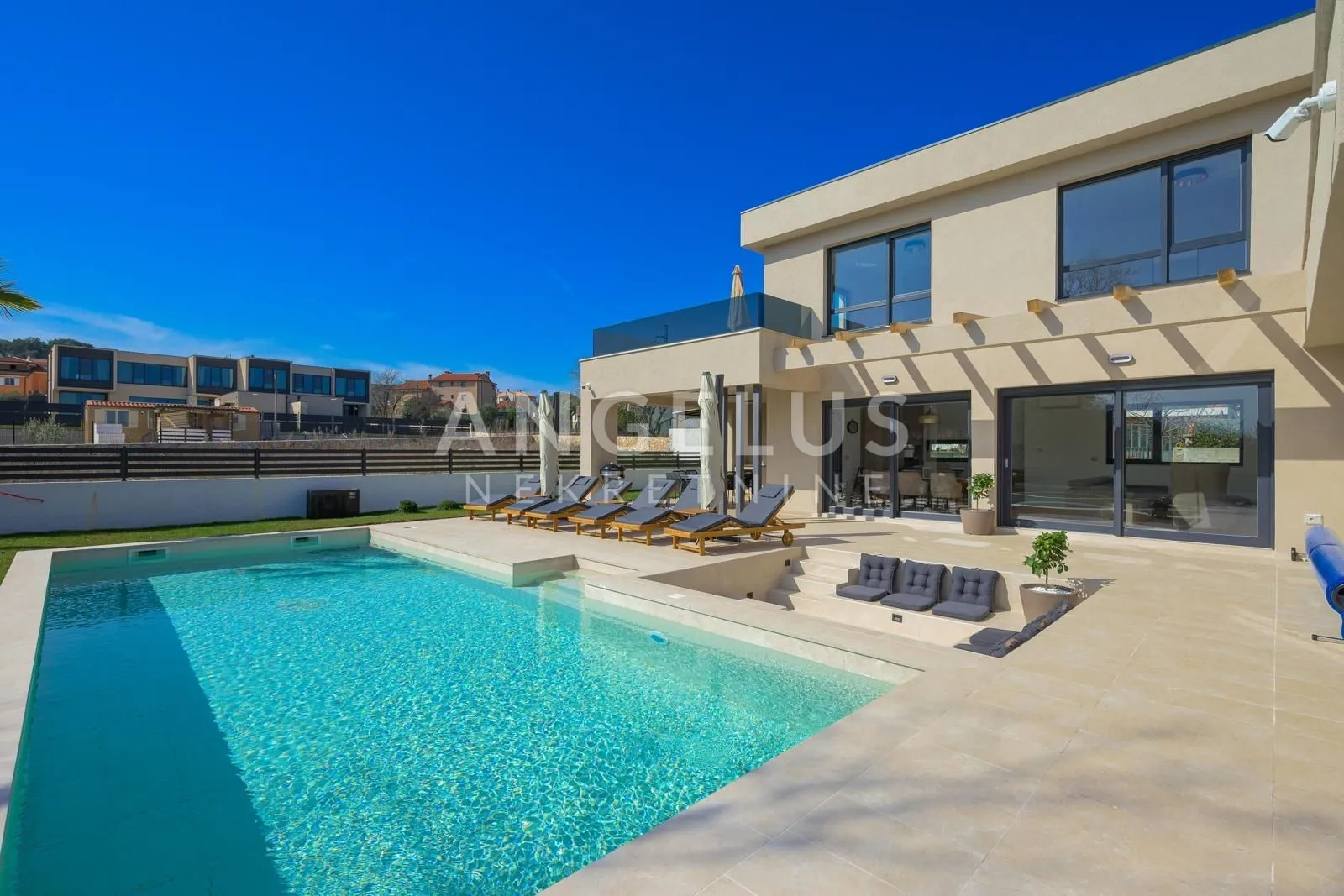 istra, rovinj - moderna vila s bazenom, 210m2, dugoročno! - slika 2