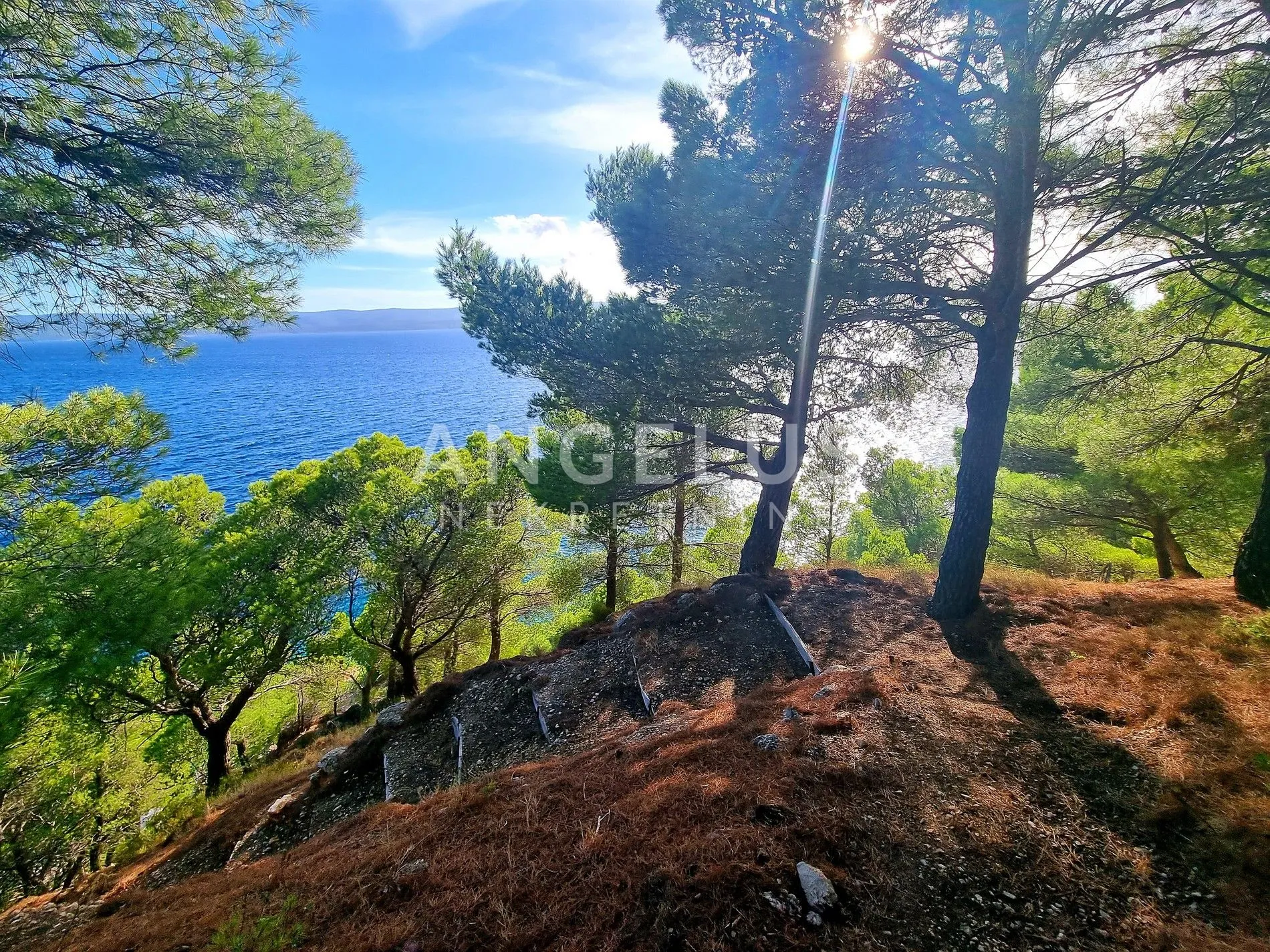 omiška rivijera - građ.zemljište prvi red do mora, pristup plaži - slika 14