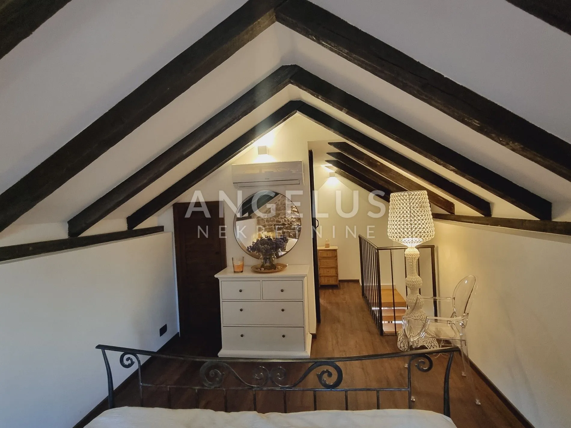 kaštela - renovirana kamena kuća u centru mjesta, 90 m2 - slika 3