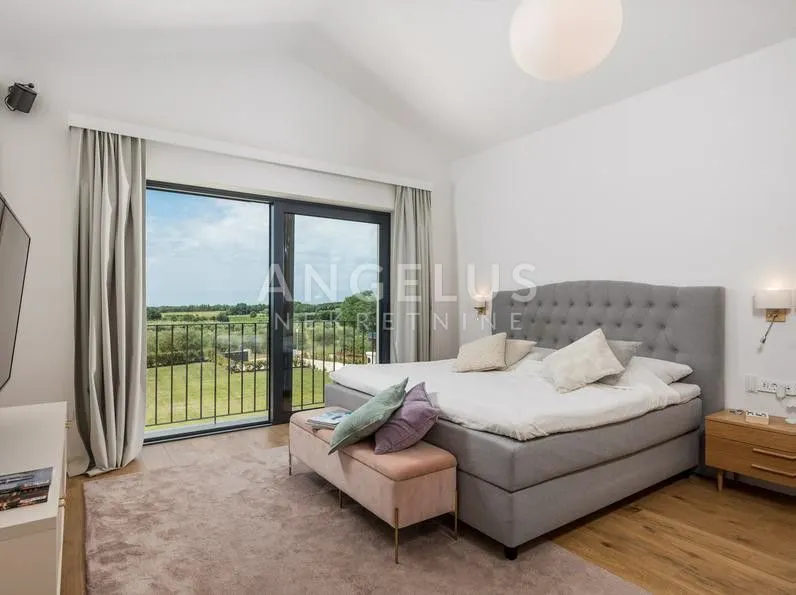 istra, višnjan - vila 402m2 s pogledom na more - slika 17