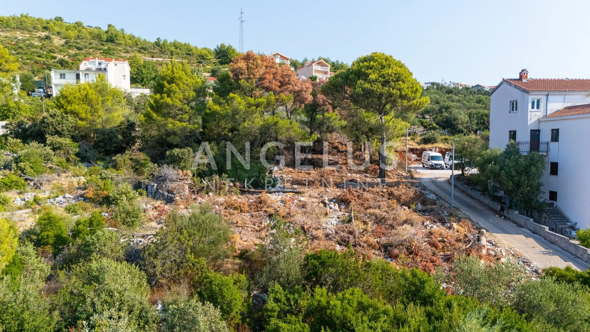 marina kod trogira-građ.zem blizu mora, 950 m2, prodaja - slika 5