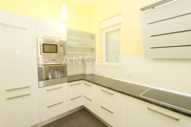 zagreb (prekrižje) stan za najam, 200m2 - slika 10