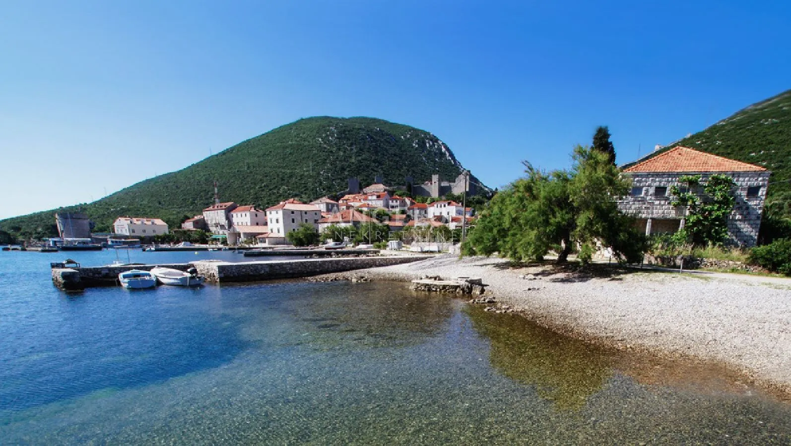 pelješac, mali ston - jedinstvena kuća s mostom ispod zidina, 180 m2. - slika 16