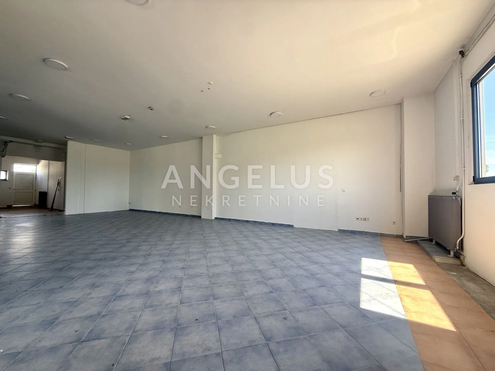 zagreb, buzin - uredsko, prodajno - skladišni prostor 650m2 s parkingom - slika 6