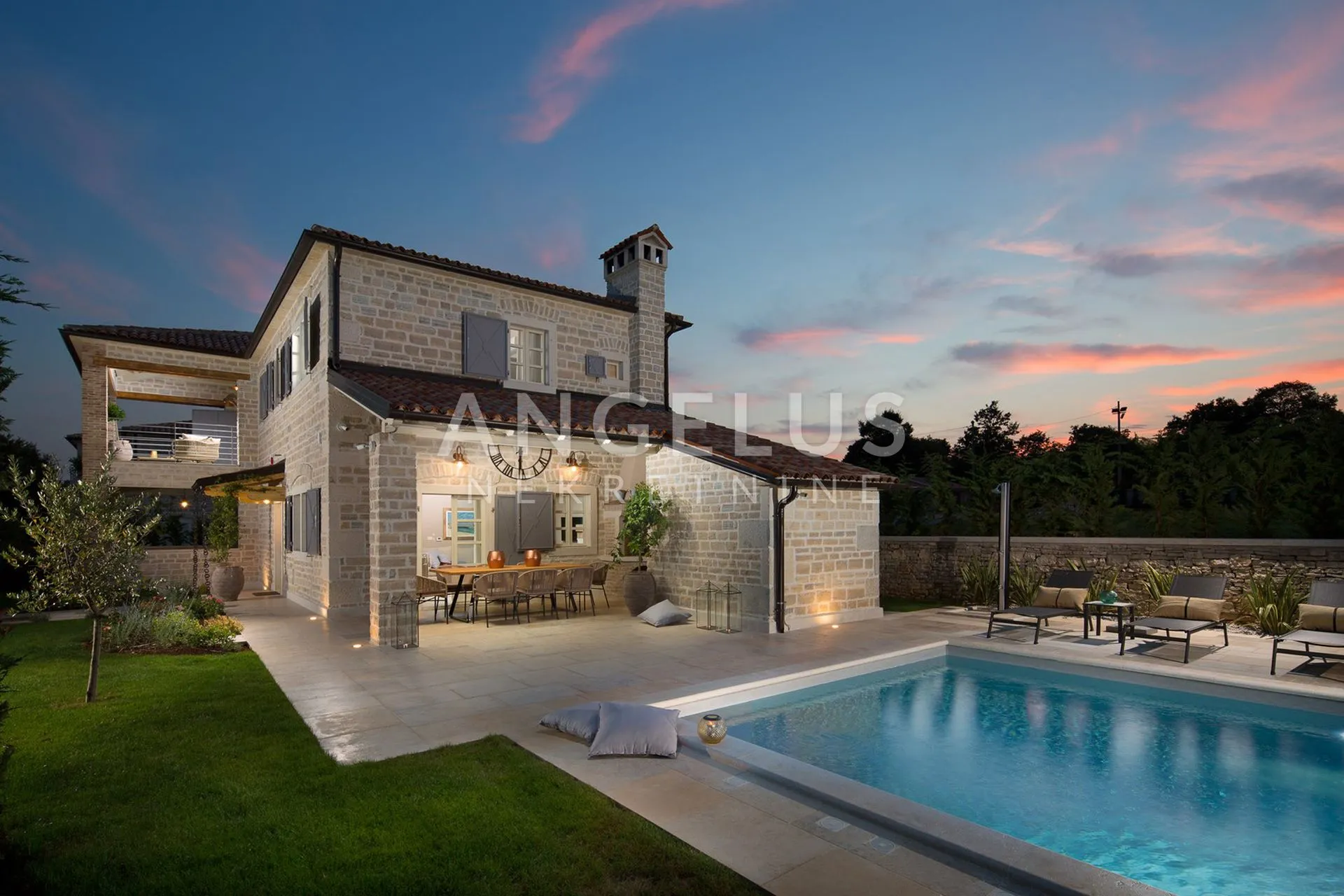 Istra - Luksuzna kamena vila u srcu Istre, 297 m2 - Poreč