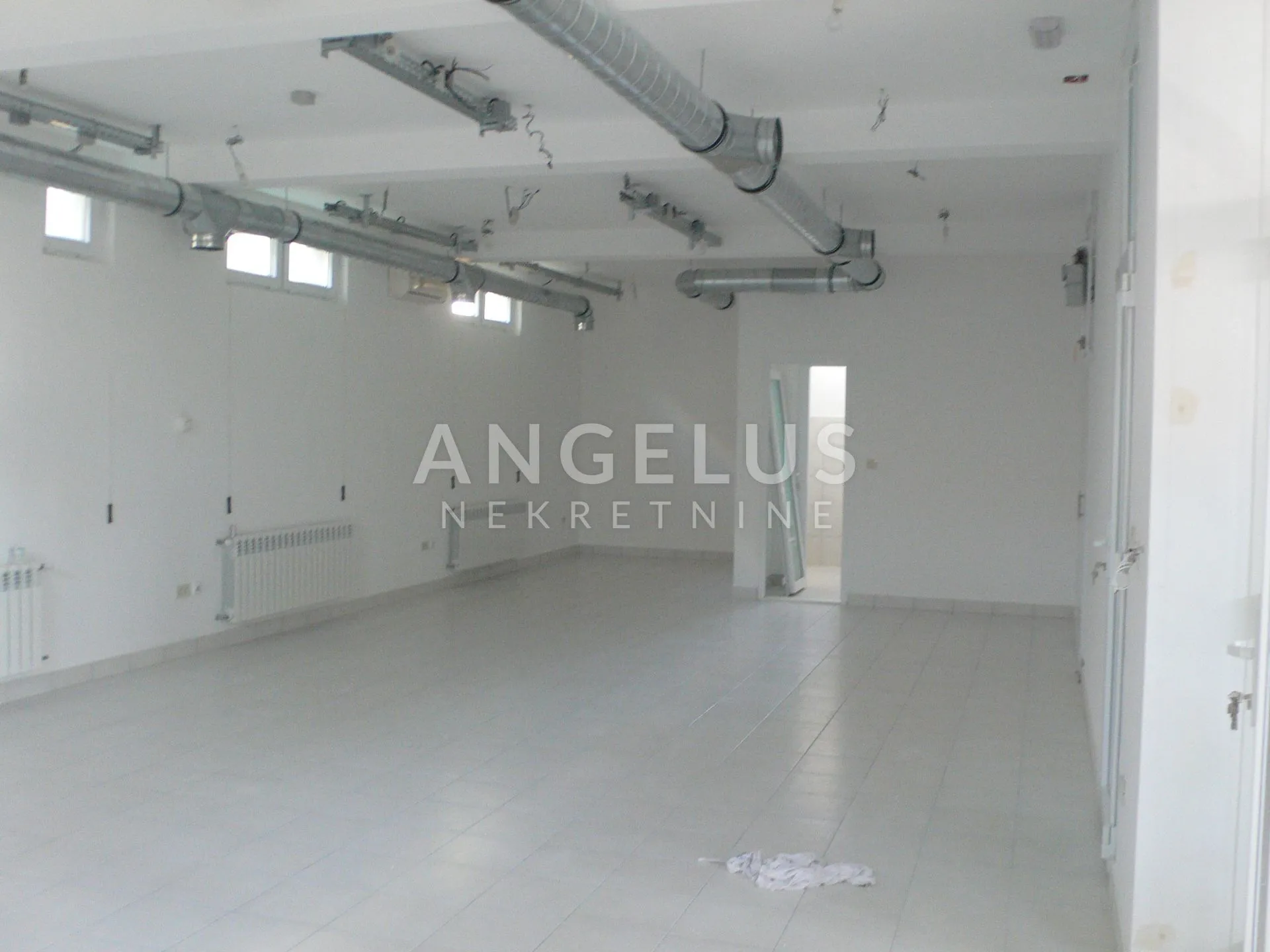 zagreb, markuševec - kuća 550m2 s garažom i dvorištem - slika 3