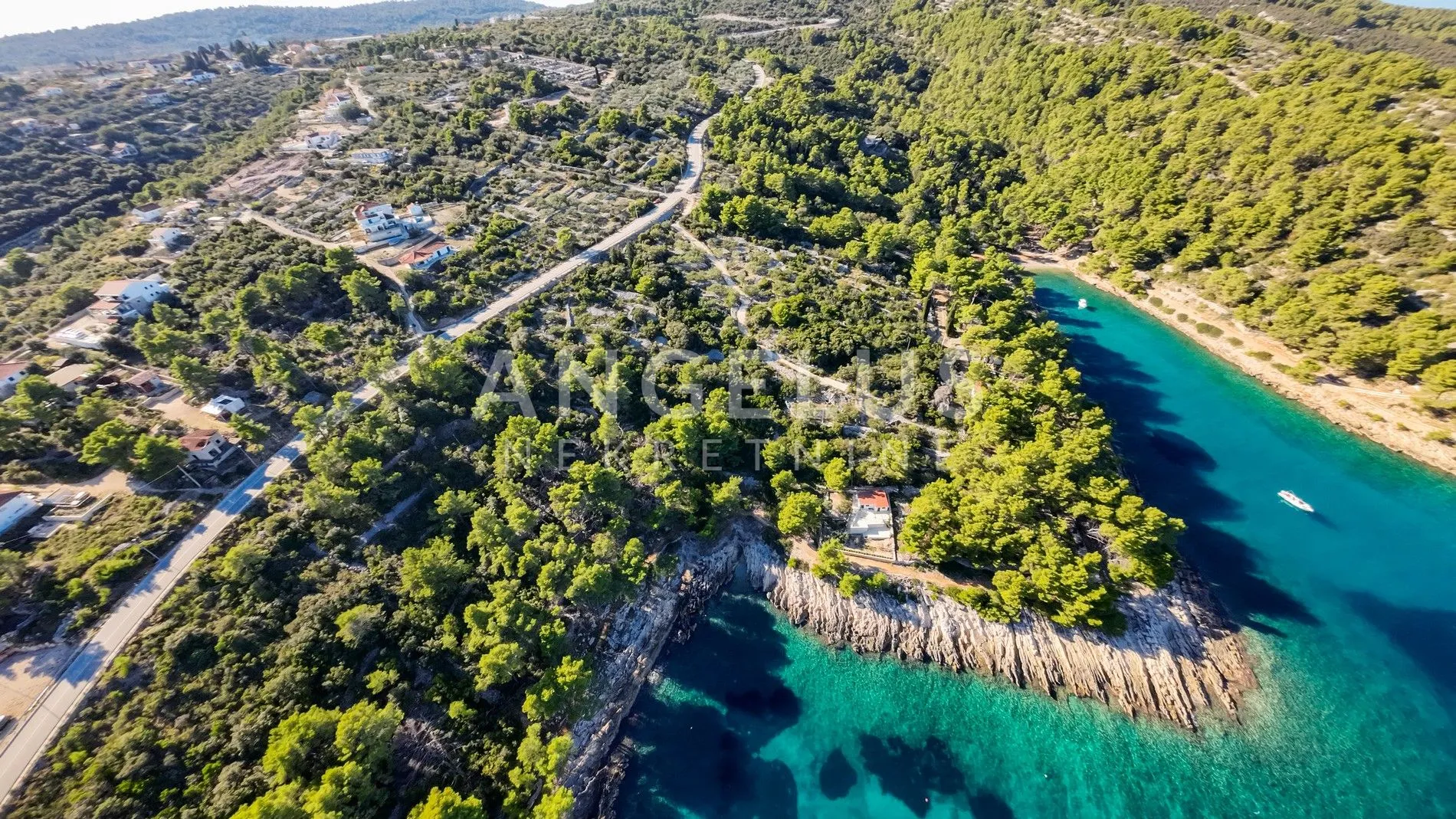 šolta, grohote - građ.zemljište u mirnom dijelu otoka, prodaja - slika 9