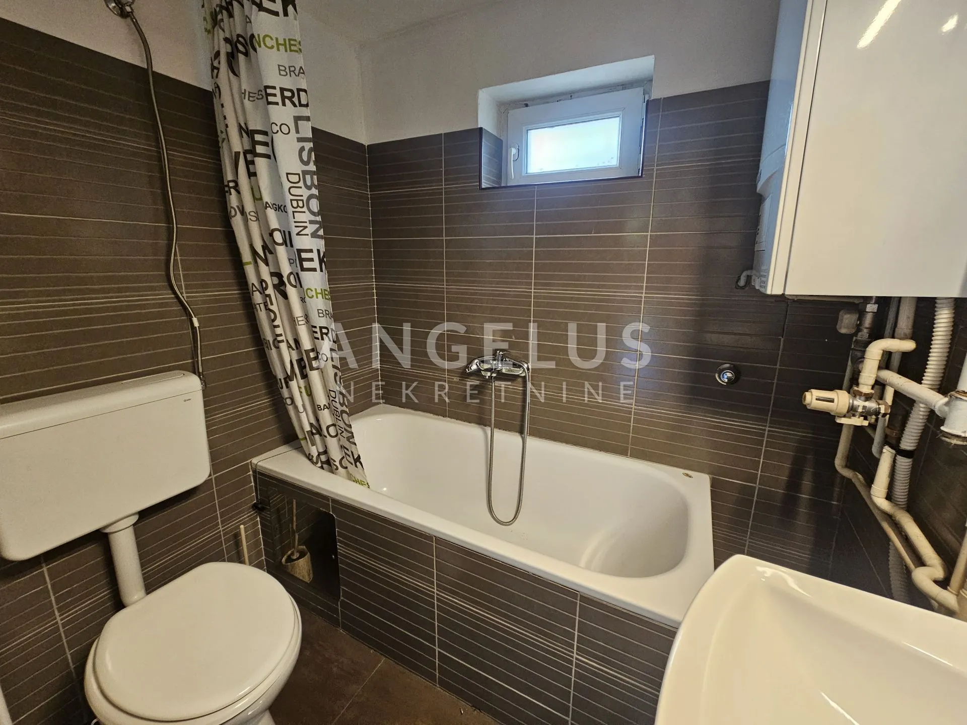 zagreb - kustošija kuća 65 m2 sa garažom - slika 13