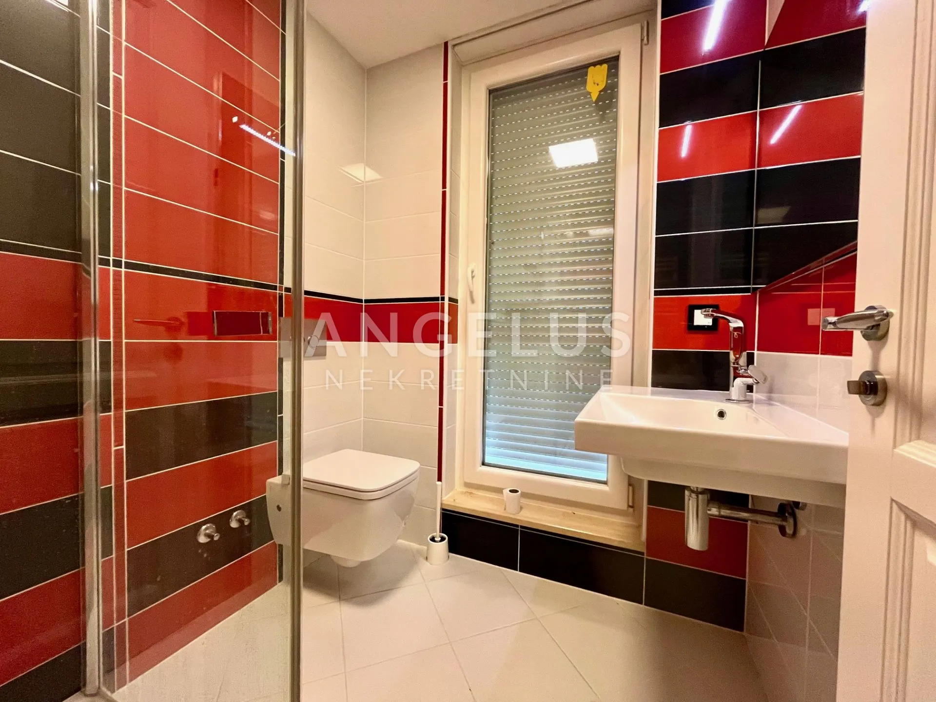 zagreb, remete- luksuzna villa 440m2 s bazenom i liftom - slika 13