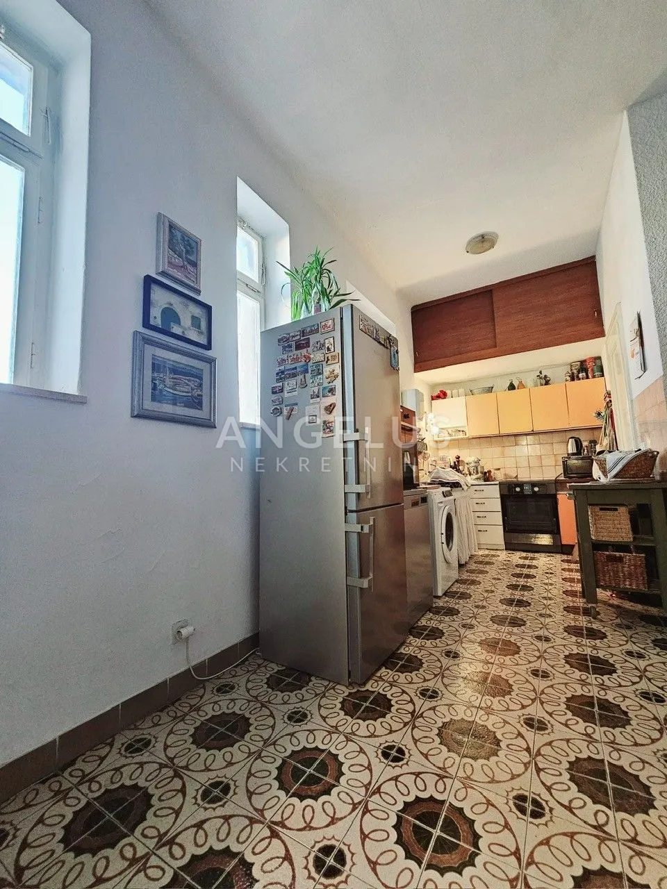 split, centar - lijepi građanski četverosoban stan s velikim potencijalom, 151 m2 - slika 8