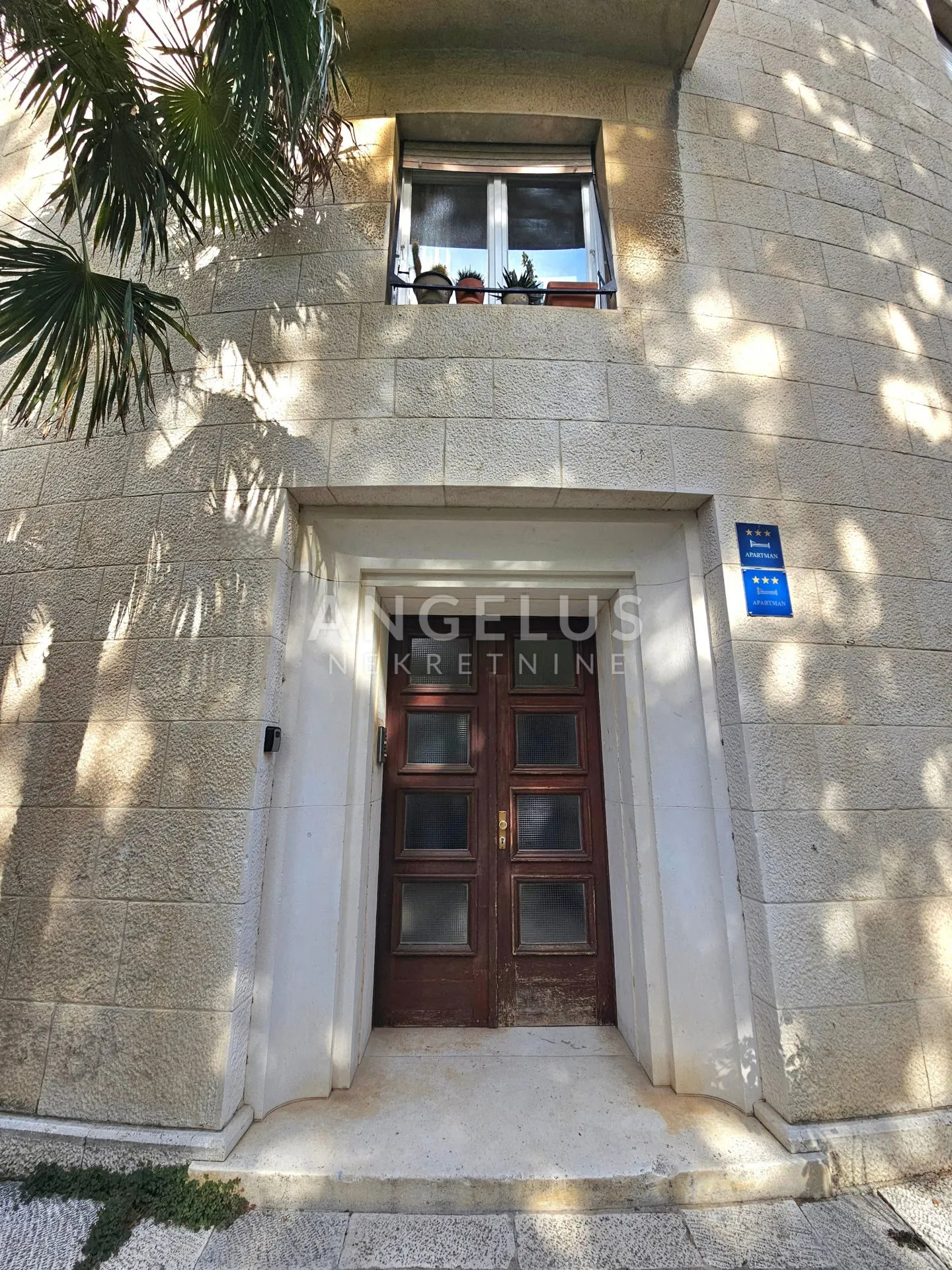 split, bačvice - retro stan kratkoročan najam - slika 21