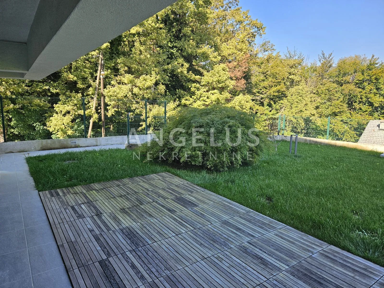 zagreb, gornje prekrižje - luksuzni dvoetažni stan 320m2 s vrtom i garažom - slika 14