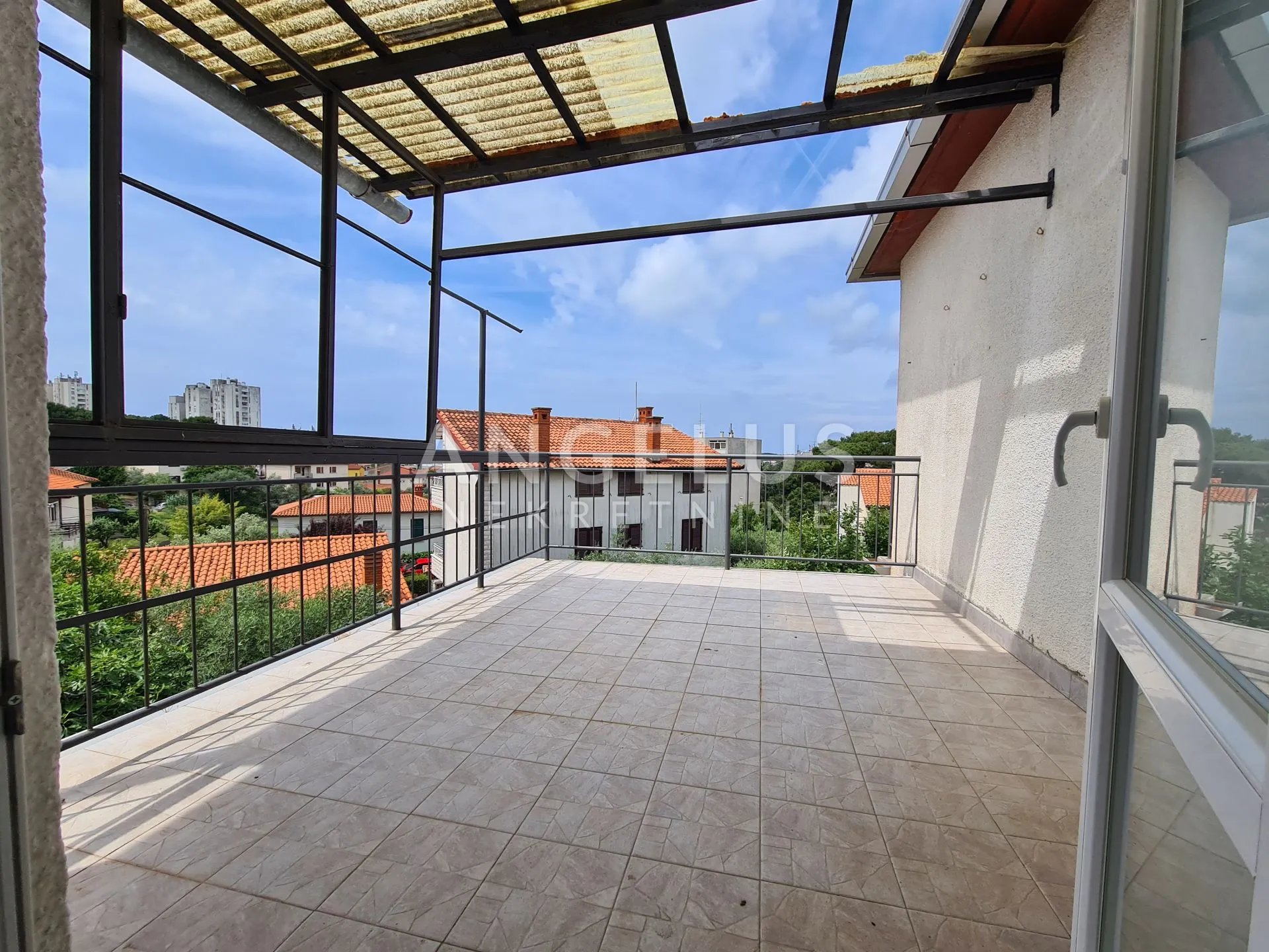 istra, pula - stan 110 m2 sa dvorišta 200 m2, prodaja - slika 18