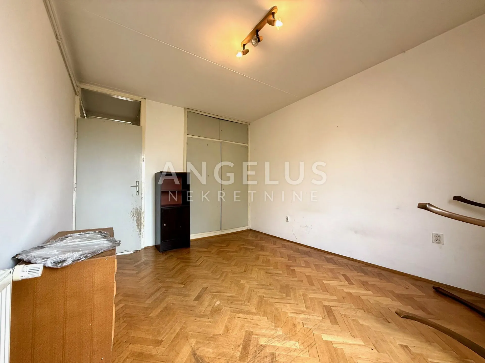 zagreb, trnsko - stan 50m2 s pogledom na zelenilo - slika 10