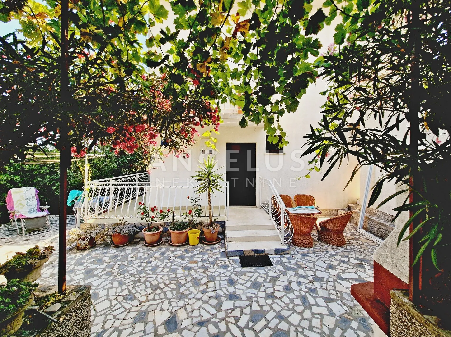 orebić, apartmanska kuća s fantastičnim pogledom na korčulu - slika 4