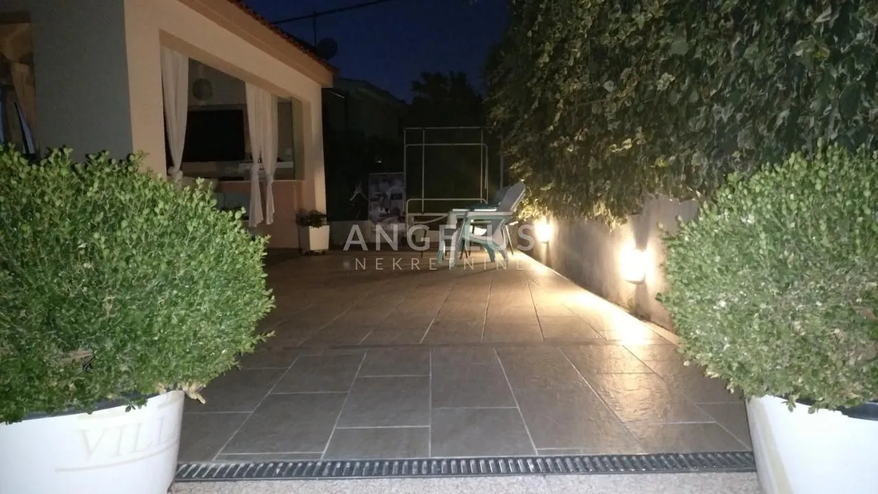 trogir - uređena apartmanska kuća sa bazenom i teretanom, 350 m2 - slika 7