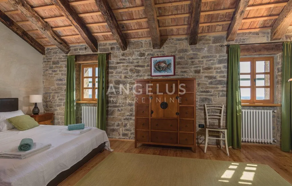 istra, okolica grožnjana - kamena kuća, 180m2, dugoročno! - slika 13