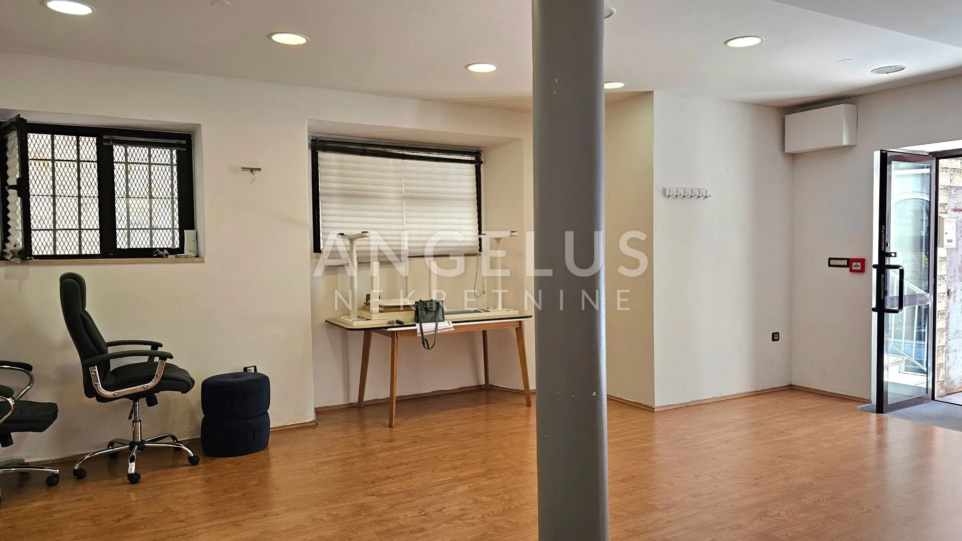 split, centar - ulični poslovni prostor, 40 m2 - slika 6