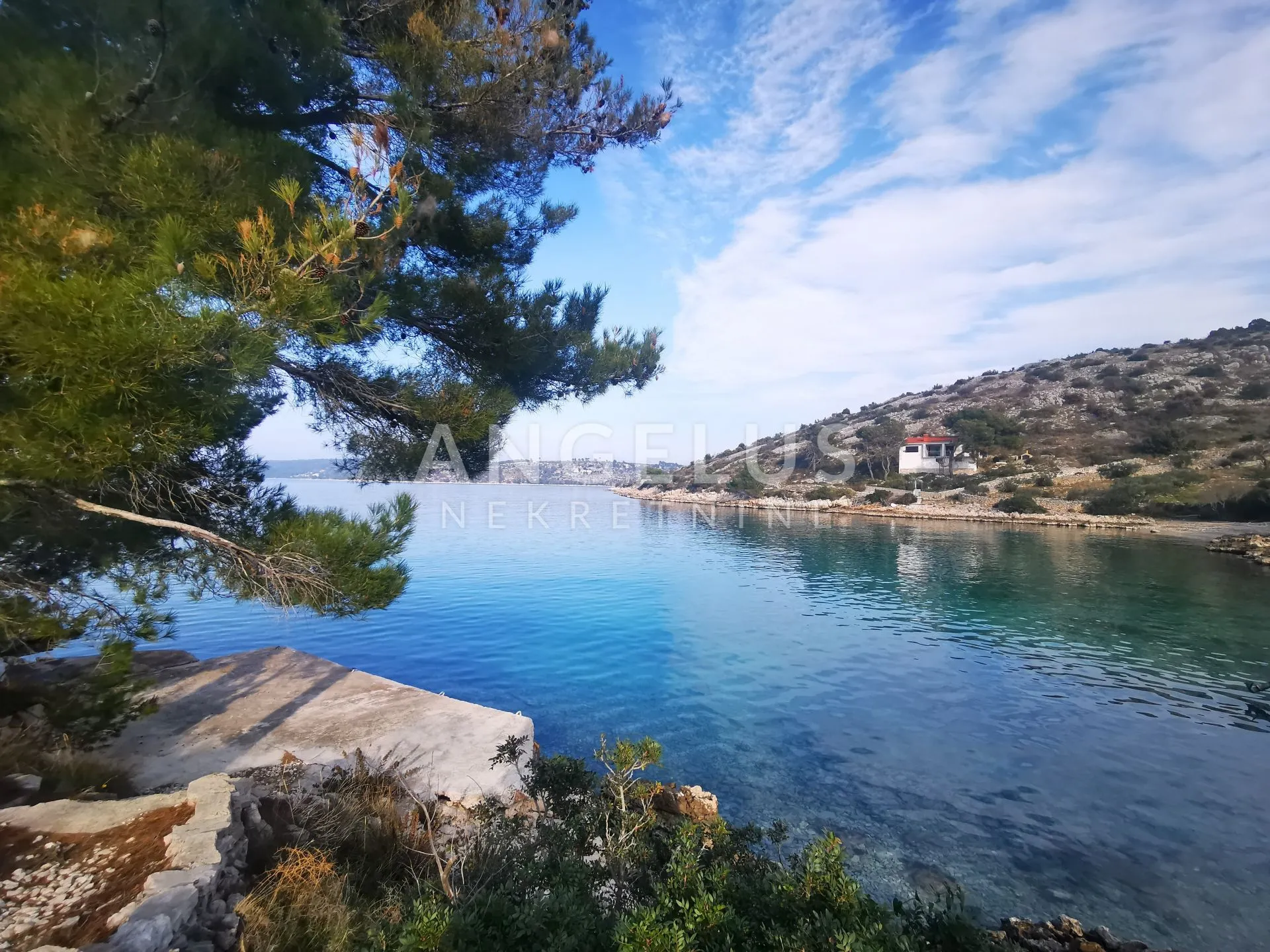 brač - polj.zem. sa objektom prvi red uz more, 2040 m2, prodaja - slika 15