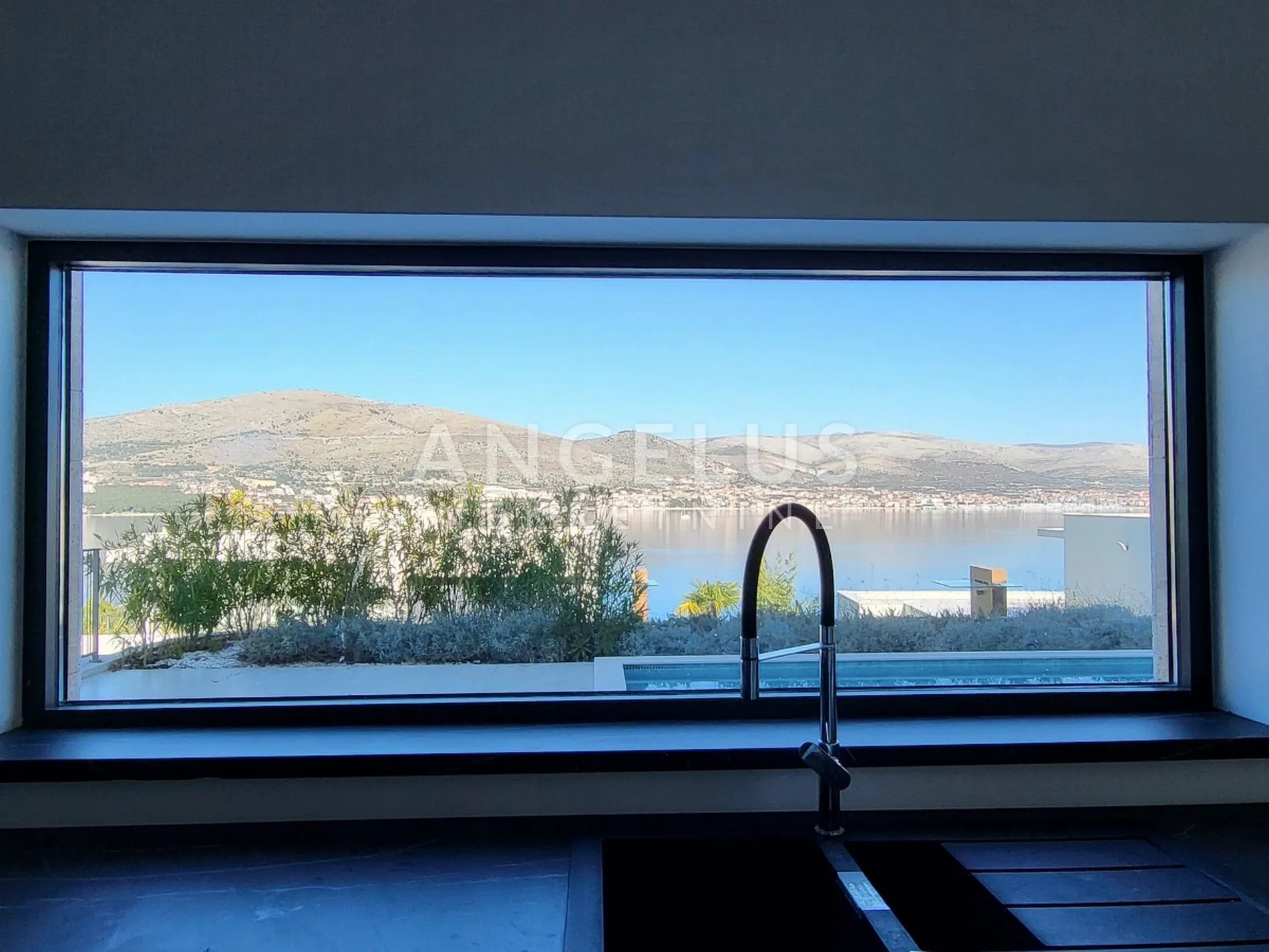 čiovo - luksuzna vila sa panoramskim pogledom na more, 320 m2 - slika 4