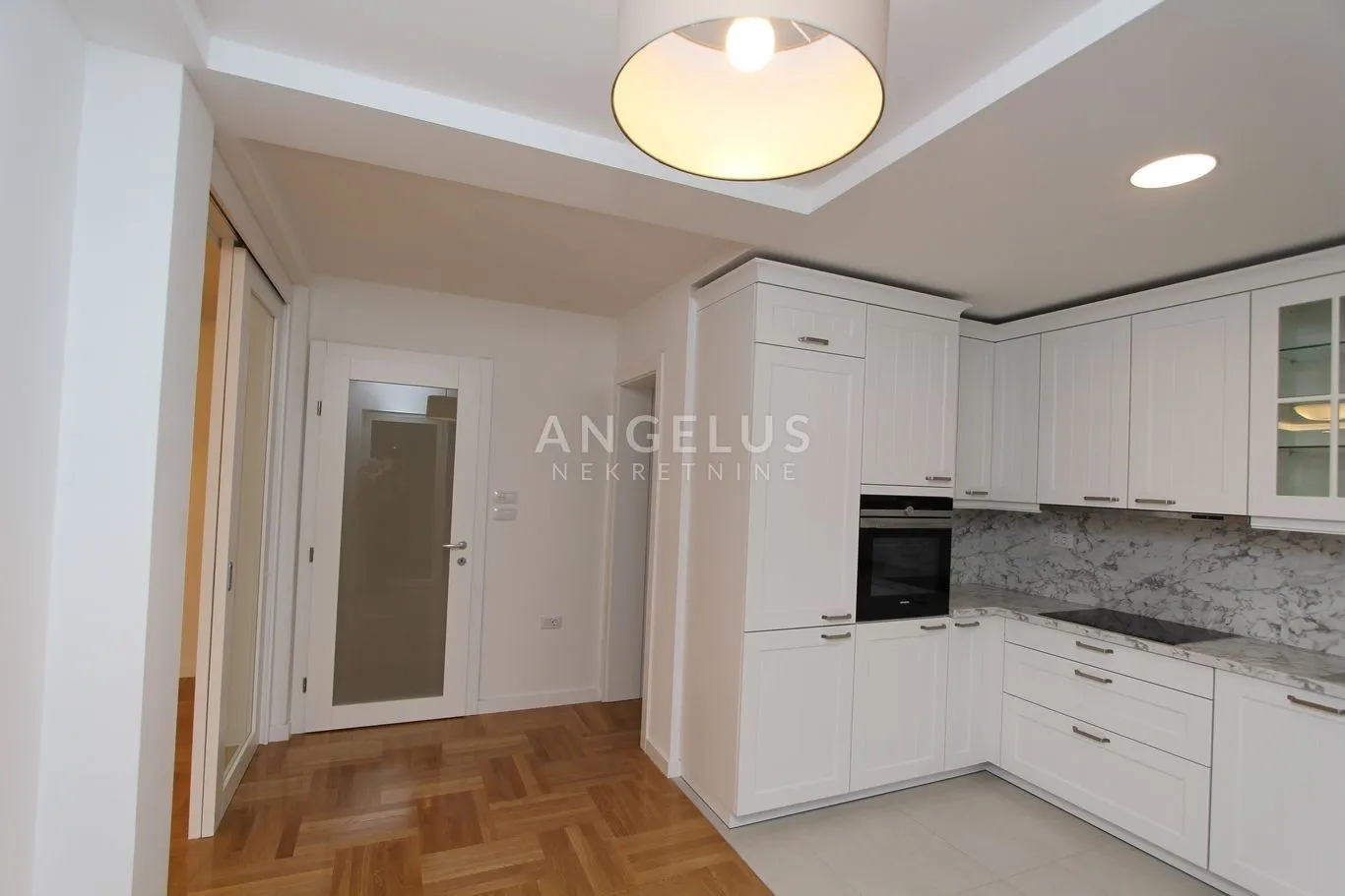 zagreb, mlinovi - luksuzna kuća 450 m2 s bazenom, garažom i vrtom - slika 11