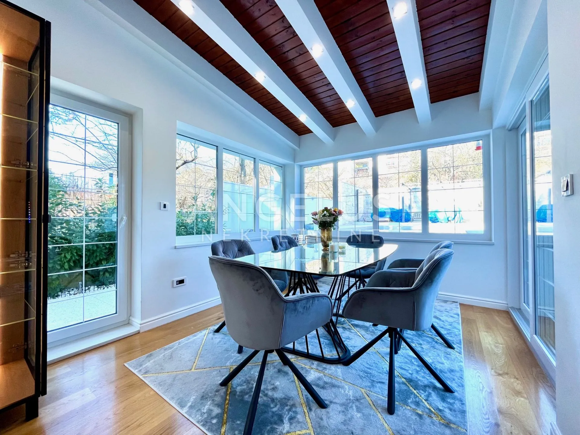 zagreb, gračani - moderna kuća 250m2 s bazenom - slika 2